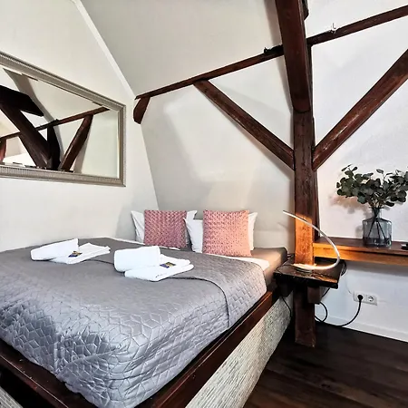 Bohnapartments Steigerwald - In Der Stadt - Vollausstattung - Wlan - Gratis Parkplaetze *