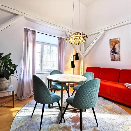 Bohnapartments Steigerwald - In Der Stadt - Vollausstattung - Wlan - Parkplaetze *