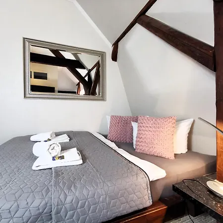 Bohnapartments Steigerwald - In Der Stadt - Vollausstattung - Wlan - Parkplaetze *