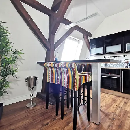 Bohnapartments Steigerwald - In Der Stadt - Vollausstattung - Wlan - Parkplaetze Lejlighed