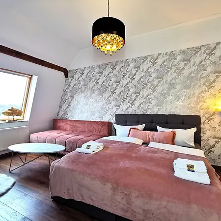 Bohnapartments Steigerwald - In Der Stadt - Vollausstattung - Wlan - Parkplaetze Apartment