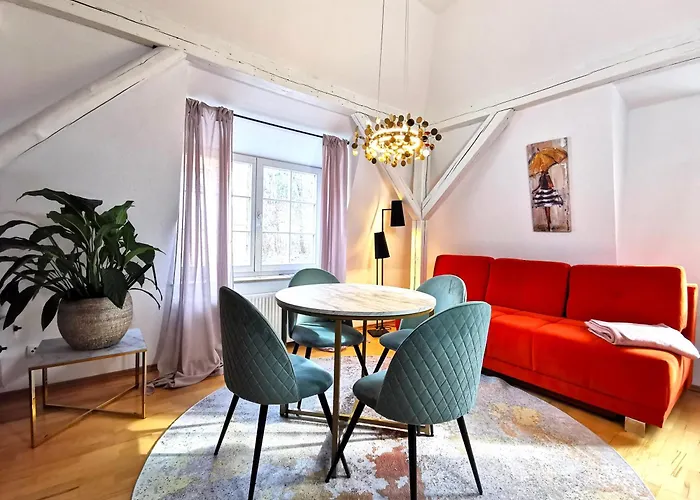 Bohnapartments Steigerwald - In Der Stadt - Vollausstattung - Wlan - Parkplaetze *