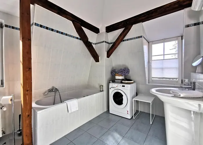 Bohnapartments Steigerwald - In Der Stadt - Vollausstattung - Wlan - Parkplaetze Appartement *