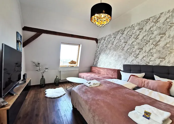 Bohnapartments Steigerwald - In Der Stadt - Vollausstattung - Wlan - Parkplaetze